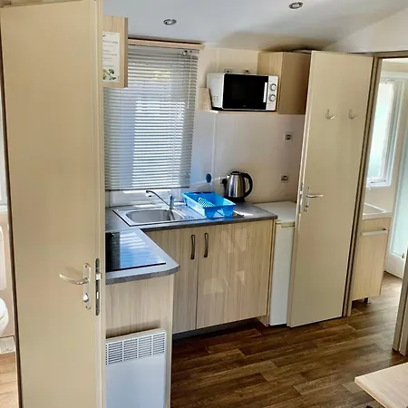 Mobil-home Convivial, Animaux Acceptes - 4 Pers. - Api-1-52-2743 캠프장